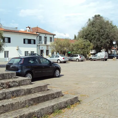 Casa Do Mosteiro De Refoios Do Lima דירה פונטה דה לימה