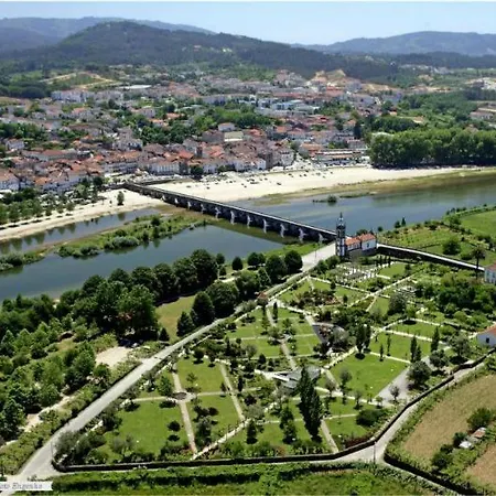 Casa Do Mosteiro De Refoios Do Lima